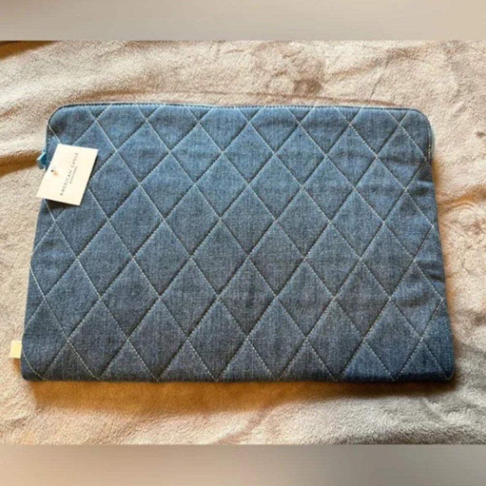 SOLD! American Eagle Outfitters Laptop Sleeve